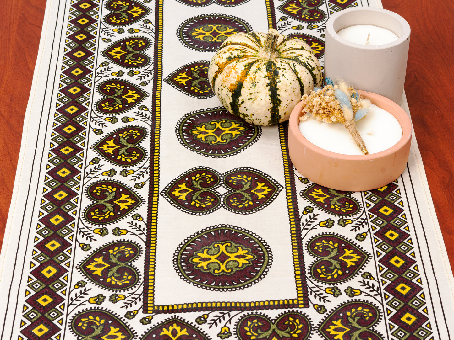 Buena Zeba Dekorativer Tischläufer mit Orientalischem Muster